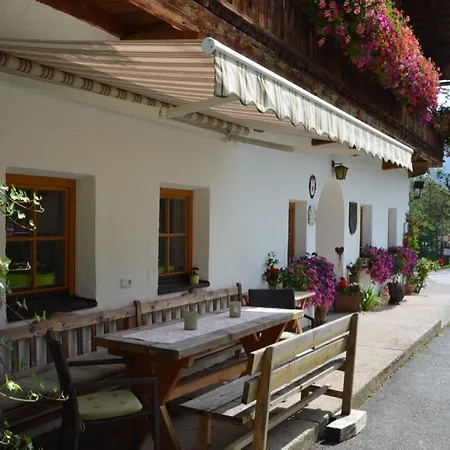Malernhof Bed & Breakfast 3*